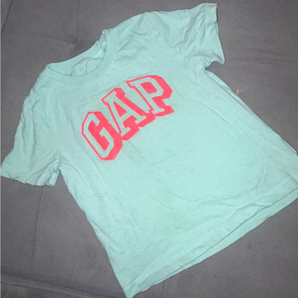 2 GAP Kids T-Shirts SZ 4T